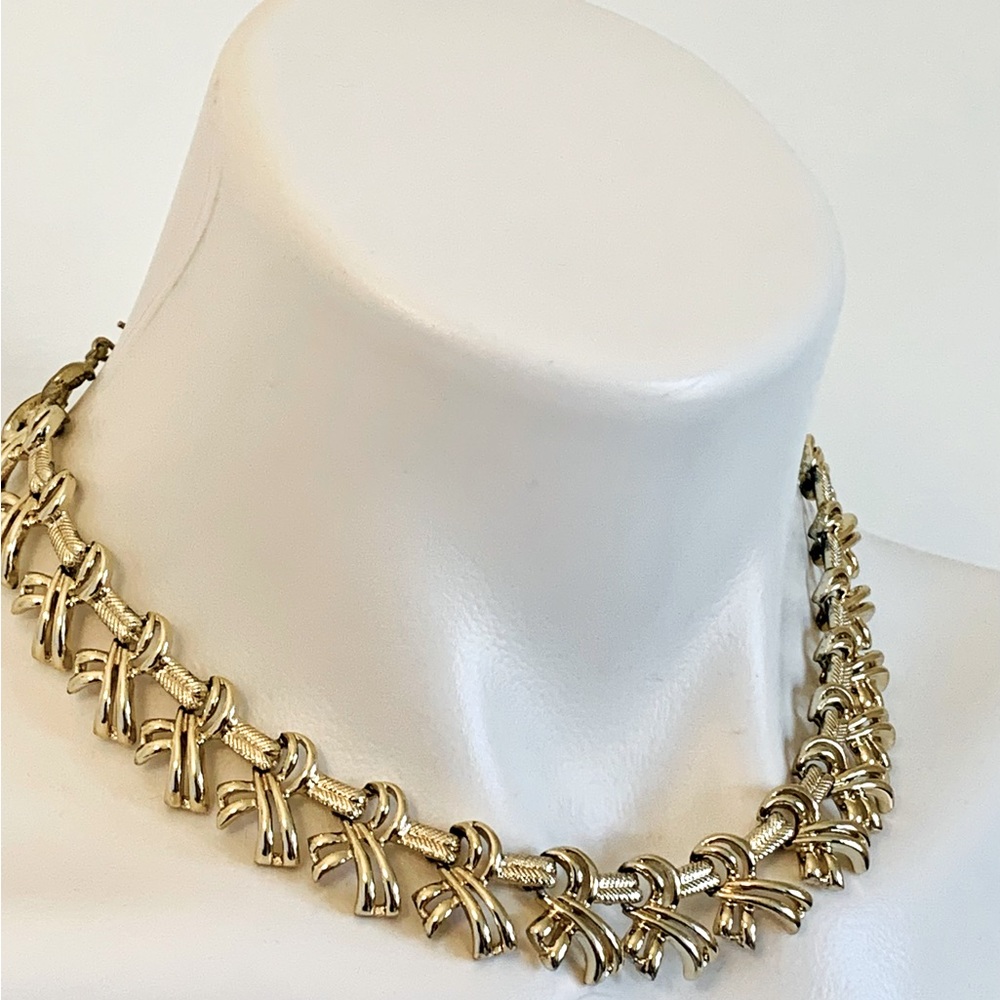 Vintage KRAMER choker-style bow necklace